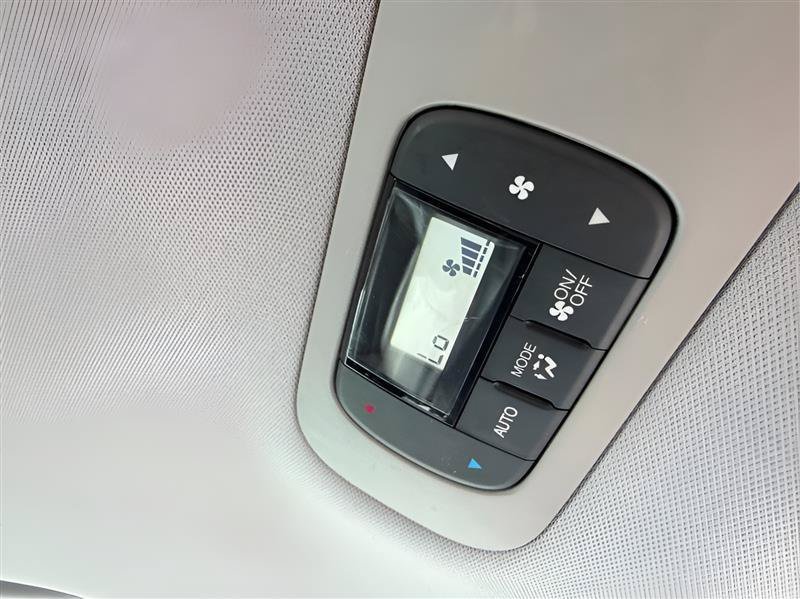 Used 2018 Honda Odyssey Elite image 40