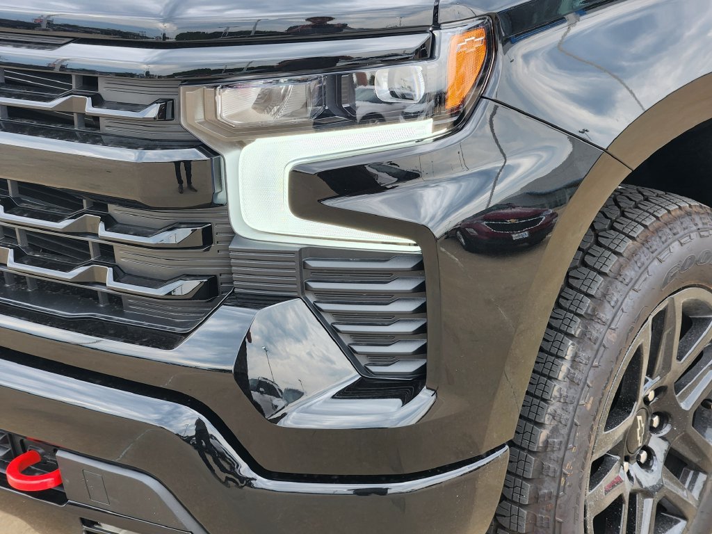 New 2026 Chevrolet Silverado 1500 RST w/ Redline Edition AWD/4WD image 6