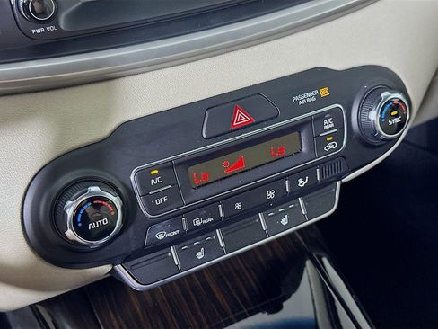 Used 2020 Kia Sorento EX FWD image 26