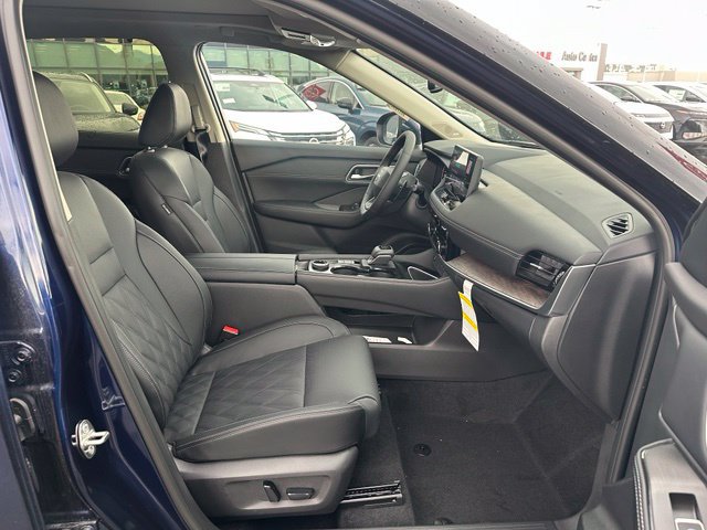 Used 2026 Nissan Rogue Platinum w/ Platinum Premium Package AWD/4WD image 15