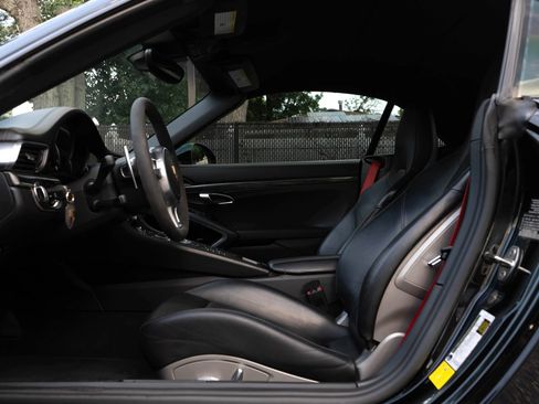 Used 2014 Porsche 911 Turbo image 50