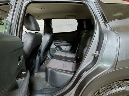 Used 2025 Nissan Kicks SR image 20