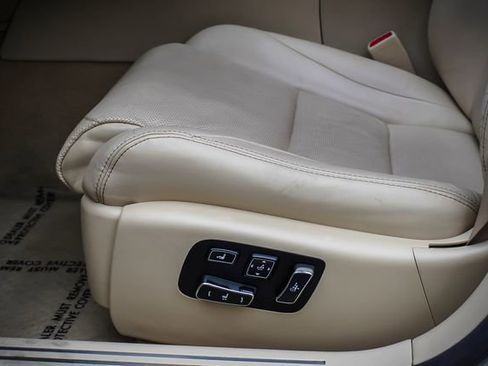 Used 2017 Lexus LS 460 w/ Comfort Package RWD image 11