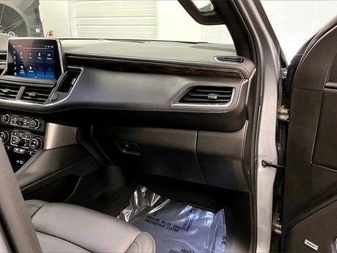Used 2024 Chevrolet Tahoe Z71 w/ Luxury Package image 15