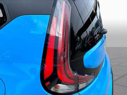 Used 2024 Kia Soul S FWD image 27
