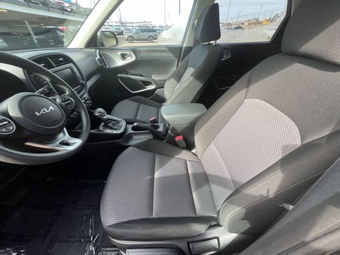 Used 2025 Kia Soul LX w/ LX Technology Package image 27