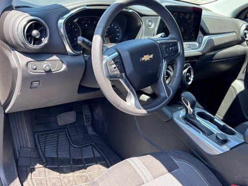 Used 2024 Chevrolet Blazer LT w/ Convenience Package FWD image 7