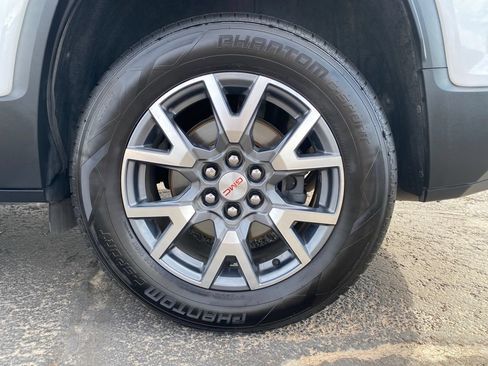 Used 2023 GMC Acadia SLT w/ Preferred Package FWD image 29