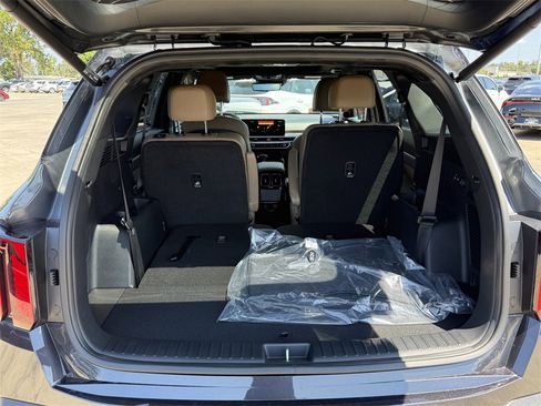 New 2026 Kia Sorento SX Prestige w/ Olive Brown Leather Package image 12