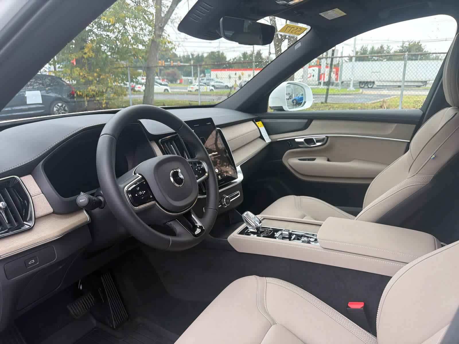 Used 2027 Volvo XC90 B6 Plus AWD/4WD image 12