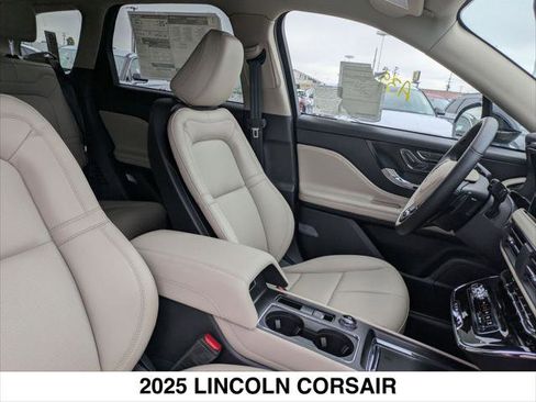 New 2025 Lincoln Corsair FWD w/ Equipment Group 101A image 14