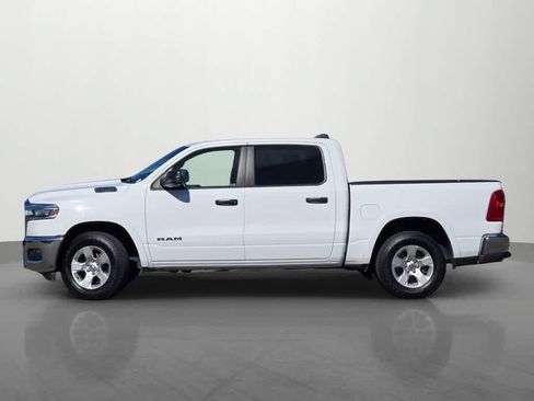 Used 2025 RAM 1500 Big Horn AWD/4WD image 3