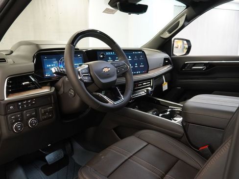 New 2026 Chevrolet Suburban High Country AWD/4WD image 6