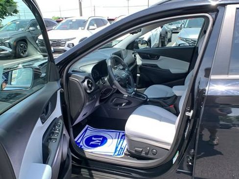 Used 2023 Hyundai Kona SEL AWD/4WD image 9