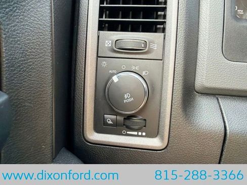 Used 2018 RAM 1500 Express AWD/4WD image 17