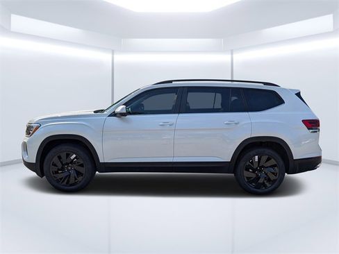 New 2026 Volkswagen Atlas SE image 6