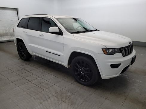 Used 2019 Jeep Grand Cherokee Altitude AWD/4WD image 13