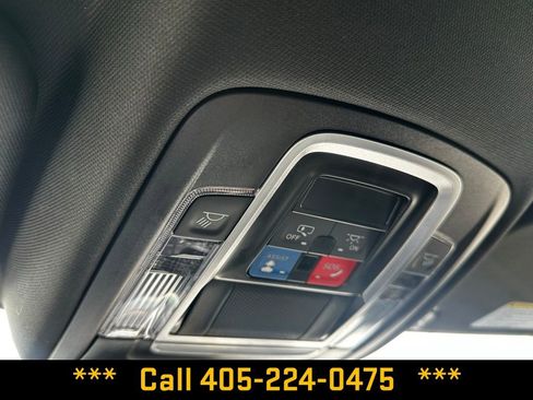 Used 2024 RAM 1500 Laramie AWD/4WD image 27