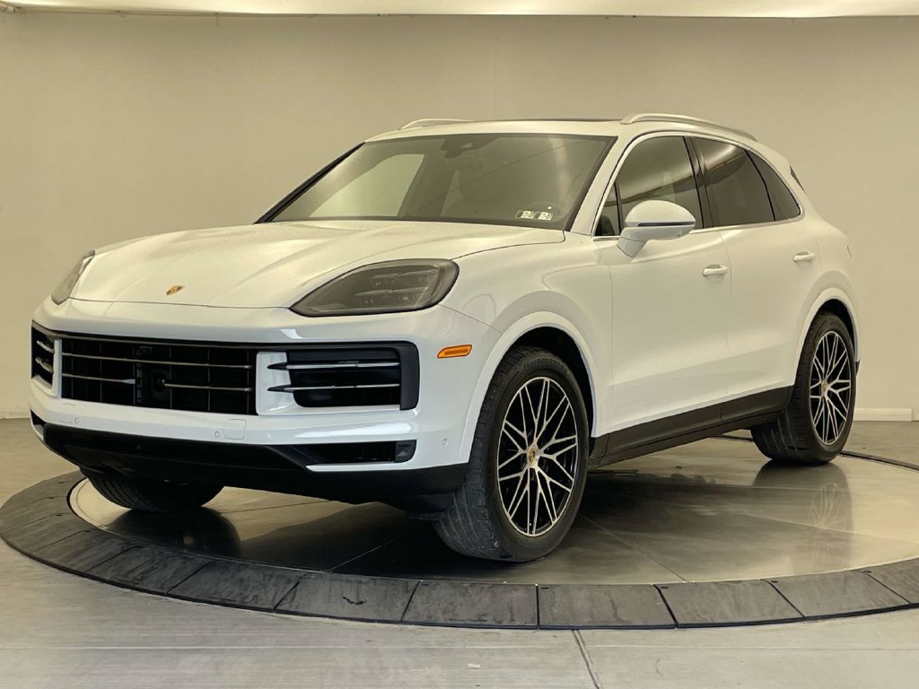 Certified 2024 Porsche Cayenne AWD/4WD image 1