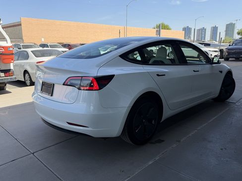 Used 2021 Tesla Model 3 Standard Range Plus RWD image 4