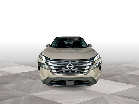 Used 2025 Nissan Rogue SV FWD image 3