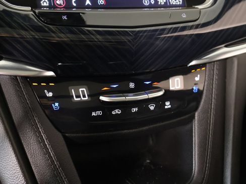 Used 2024 Cadillac XT6 Premium Luxury w/ Technology Package FWD image 7