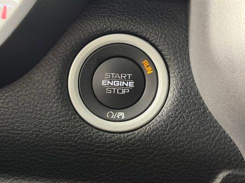 Used 2021 RAM 1500 Laramie image 24