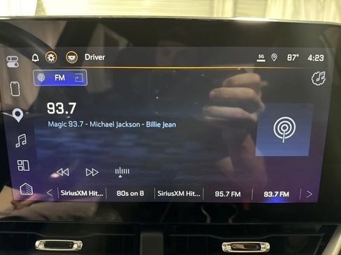 Used 2025 Chevrolet Equinox LT FWD image 26
