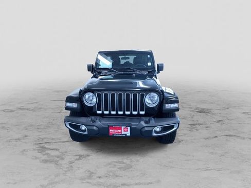 Used 2021 Jeep Wrangler Unlimited Sahara w/ Cold Weather Group AWD/4WD image 5