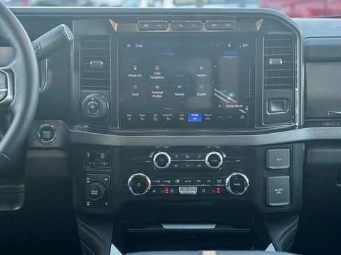 Used 2024 Ford F250 Platinum image 16