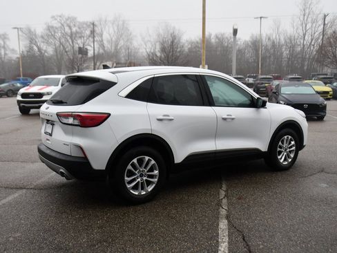 Used 2022 Ford Escape SE w/ Cold Weather Package image 7