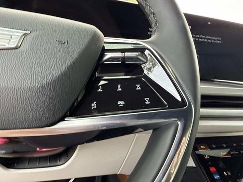 New 2026 Cadillac Vistiq Sport image 31