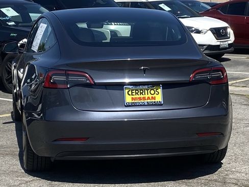 Used 2023 Tesla Model 3 Standard Range RWD image 4