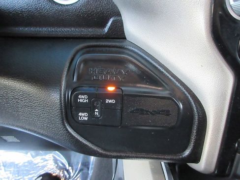 Used 2021 RAM 3500 Laramie image 34