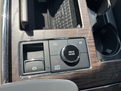 Used 2022 Lincoln Navigator Reserve RWD image 25