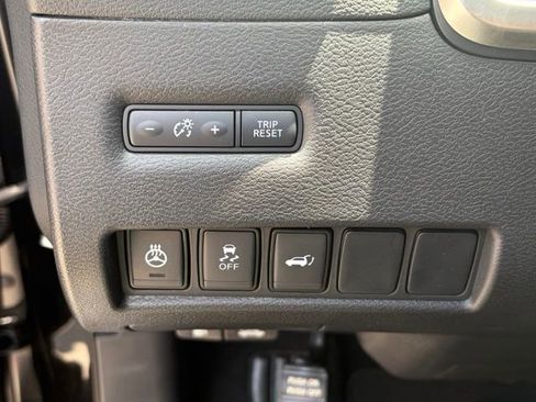 Used 2018 Nissan Murano SL w/ Moonroof Package AWD/4WD image 27