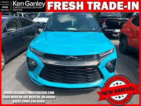 Used 2021 Chevrolet TrailBlazer RS w/ Sun and Liftgate Package AWD/4WD image 3