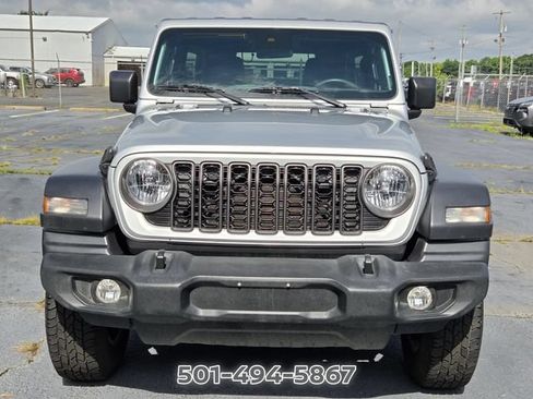 Used 2024 Jeep Wrangler Unlimited Sport AWD/4WD image 8