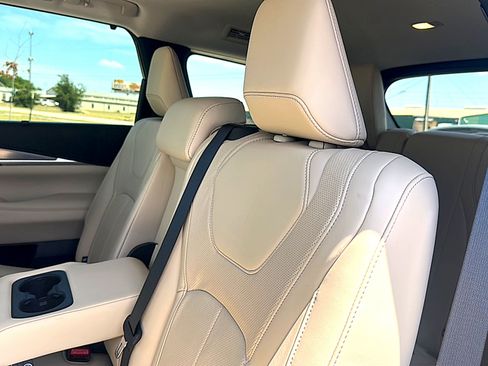 Used 2023 INFINITI QX60 Luxe w/ Cargo Package FWD image 20