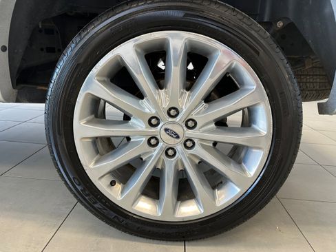 Used 2018 Ford F150 Limited w/ Trailer Tow Package image 8