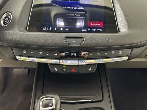 Used 2019 Cadillac XT4 Luxury w/ Cold Weather Package image 24