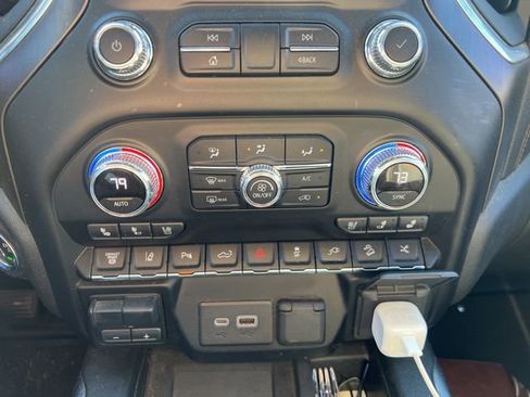 Used 2021 GMC Sierra 2500 AT4 w/ AT4 Premium Plus Package image 13