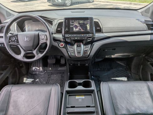 Used 2023 Honda Odyssey Elite image 18