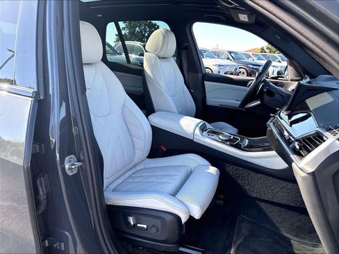 Used 2026 BMW X5 xDrive50e w/ M Sport Package AWD/4WD image 29