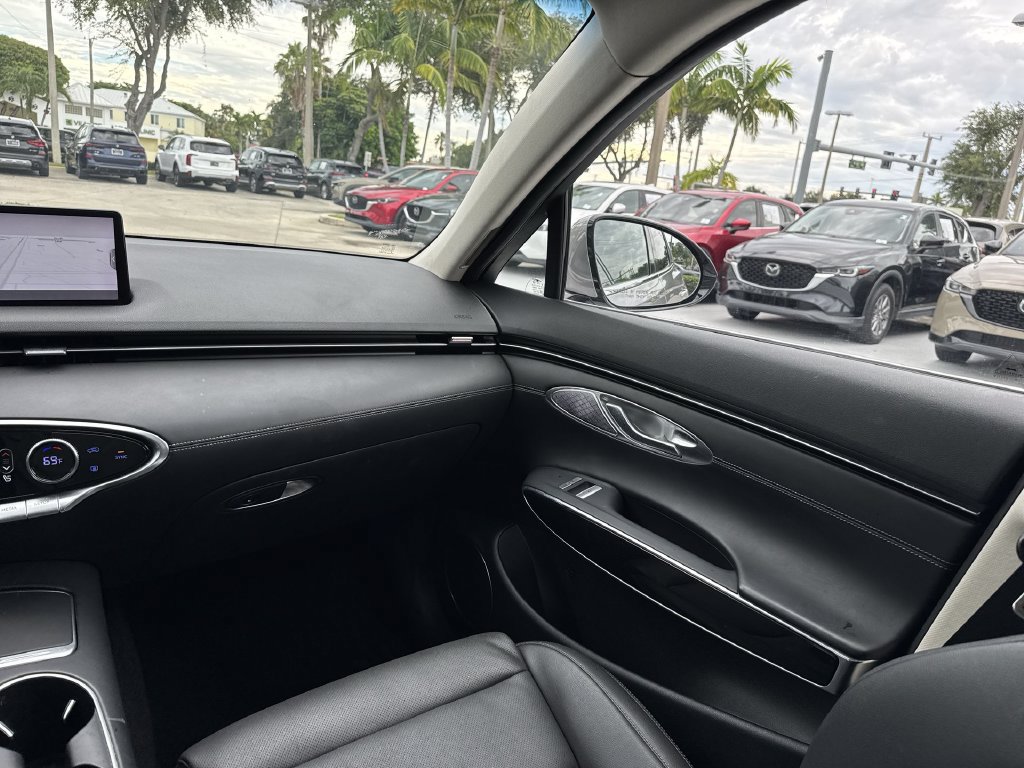 Used 2023 Genesis GV70 2.5T AWD/4WD image 15