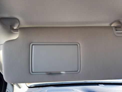 Certified 2024 Nissan Titan SV w/ SV Convenience Package image 26