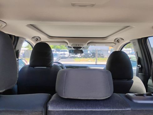 Used 2025 Nissan Kicks SV w/ SV Premium Package FWD image 12