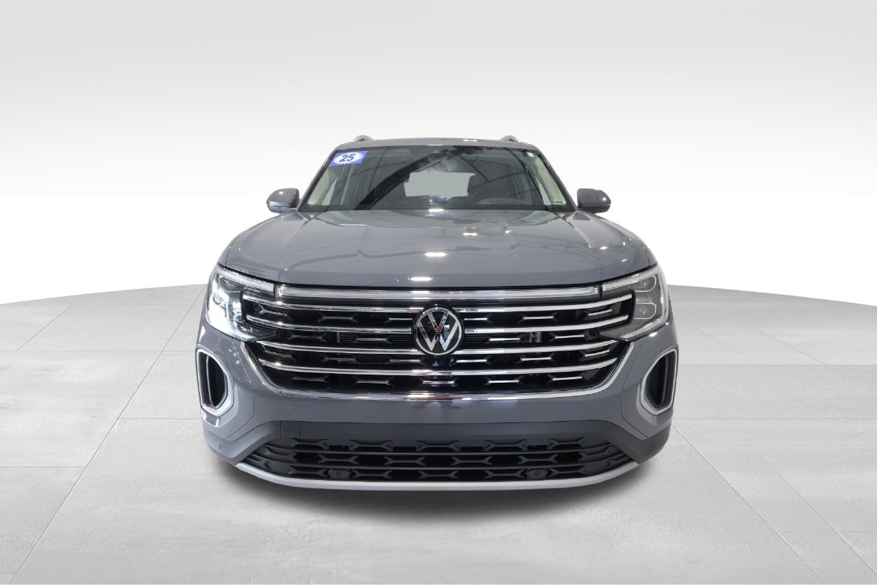 Used 2025 Volkswagen Atlas SEL AWD/4WD image 7