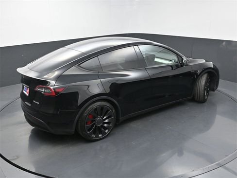 Used 2022 Tesla Model Y Performance image 32