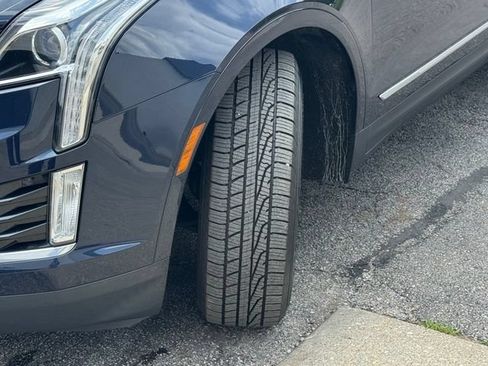 Used 2017 Cadillac XT5 Luxury w/ Driver Awareness Package FWD image 13
